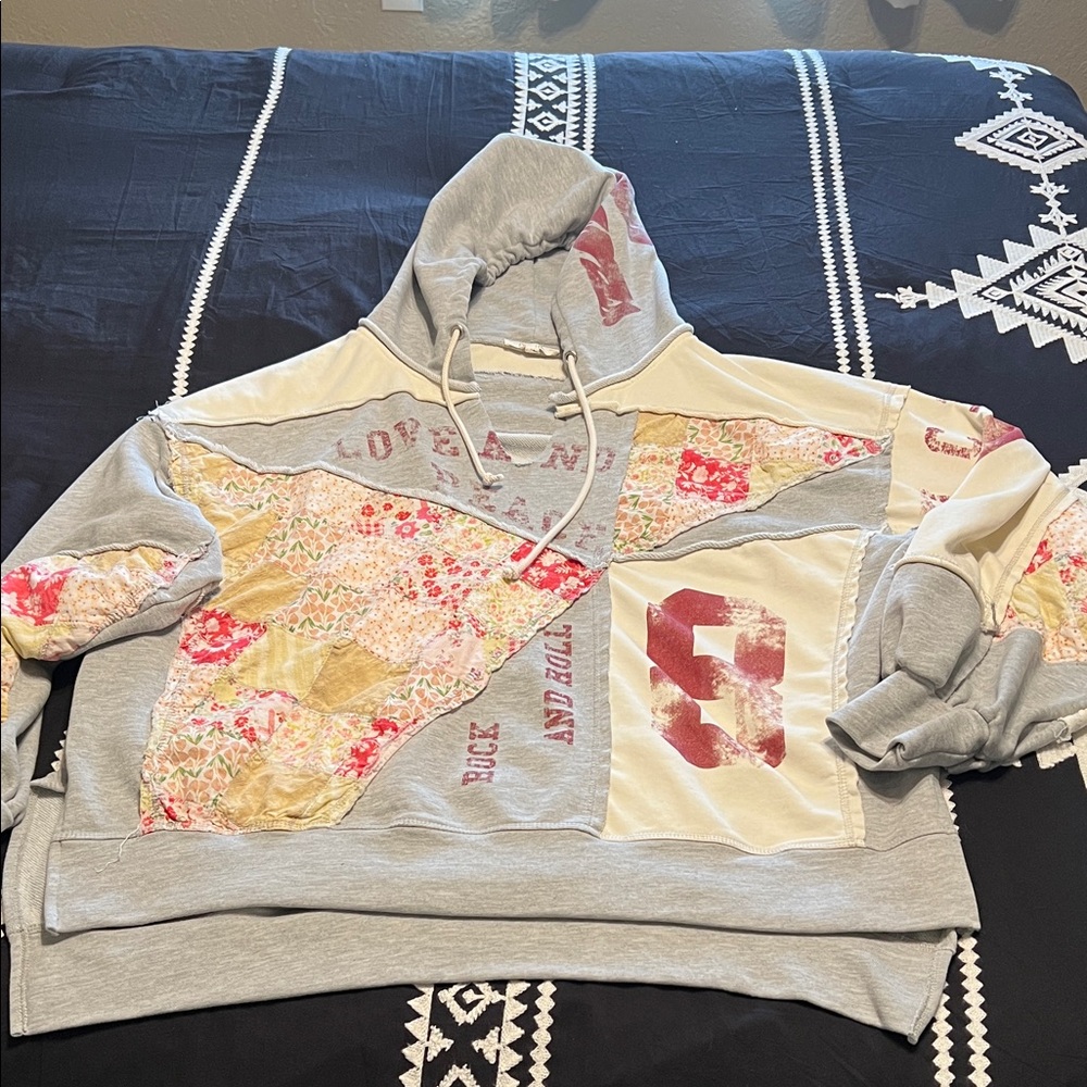 Oli & Hali Gray Textured Hoodie